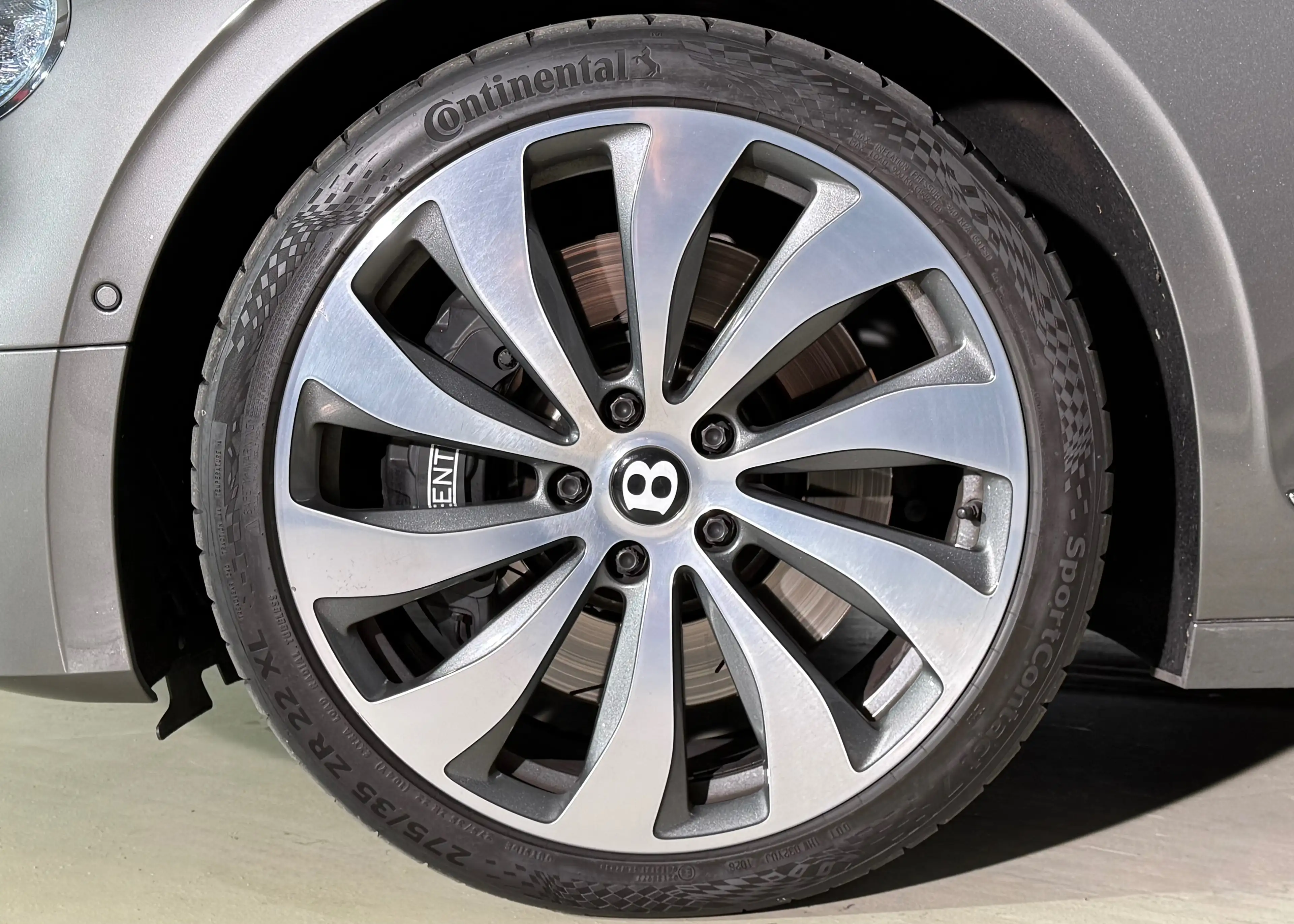 Bentley Flying Spur Flying Spur V6 Hybrid/Mulliner Felgen/Naim — photo 6