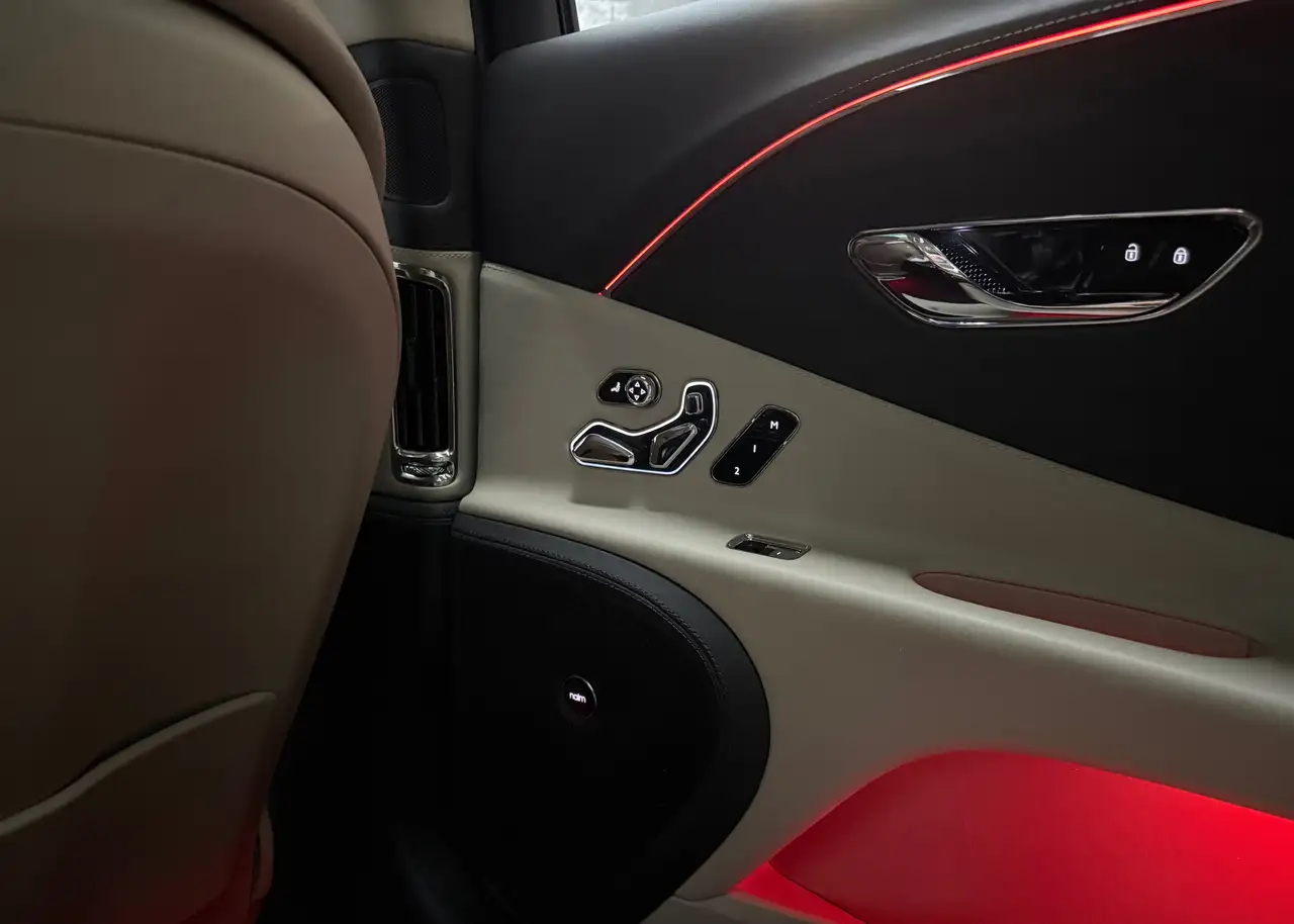 Bentley Flying Spur V6 Hybrid/Mulliner Felgen/Naim, миниатюра 15