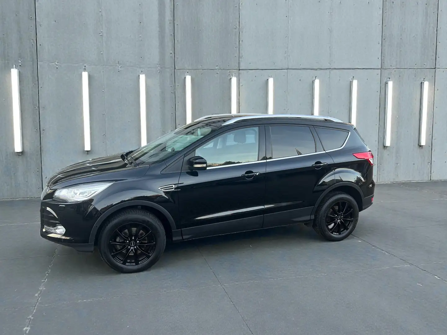 Ford Kuga Titanium Panoramadach Frontscheibenheizung Noir - 1