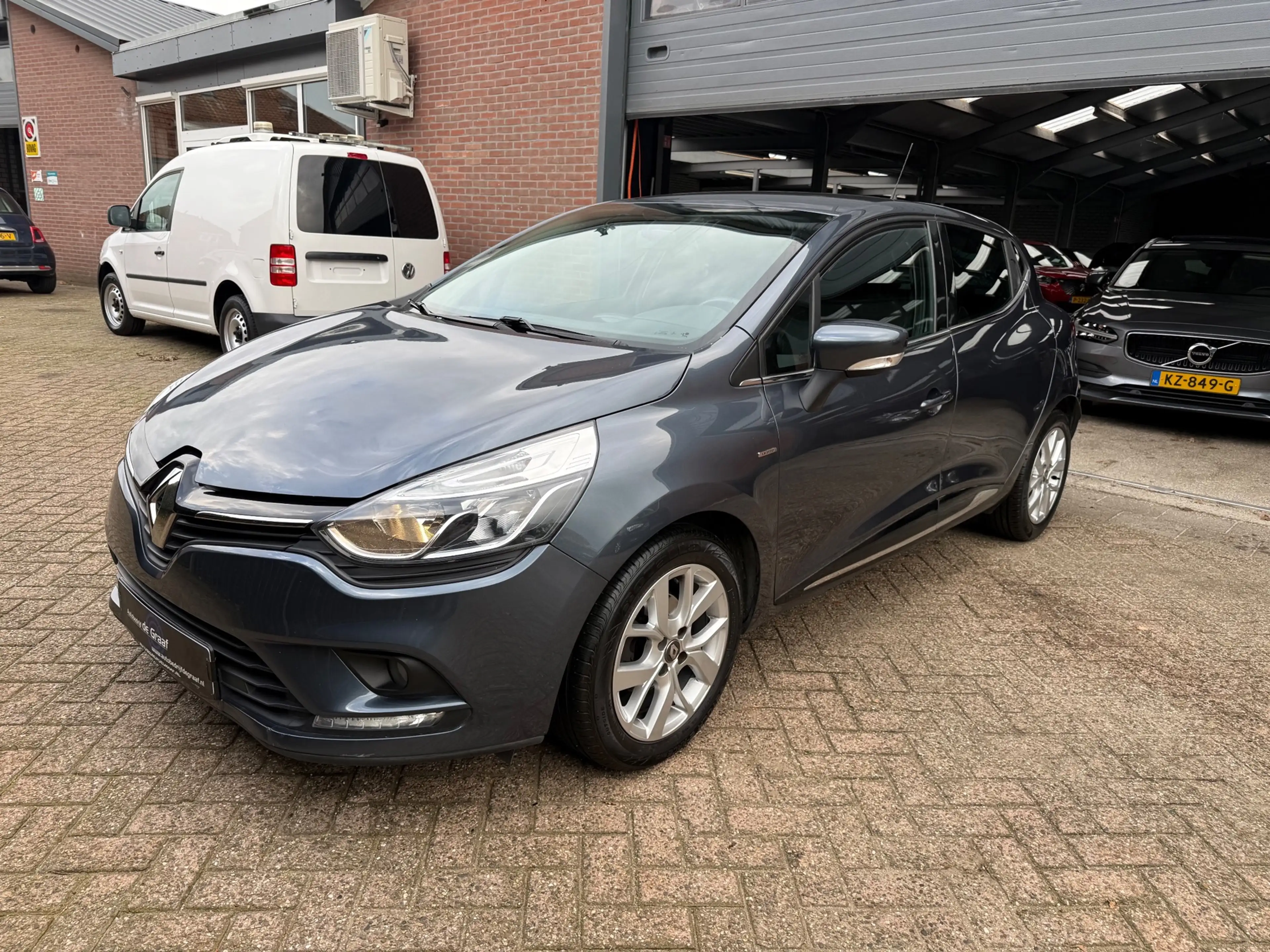 Renault Clio 1.2 Limited|CRUISE/NAVI/PDC/BLEUTOOTH|DBRIEM NW/KM — photo 6