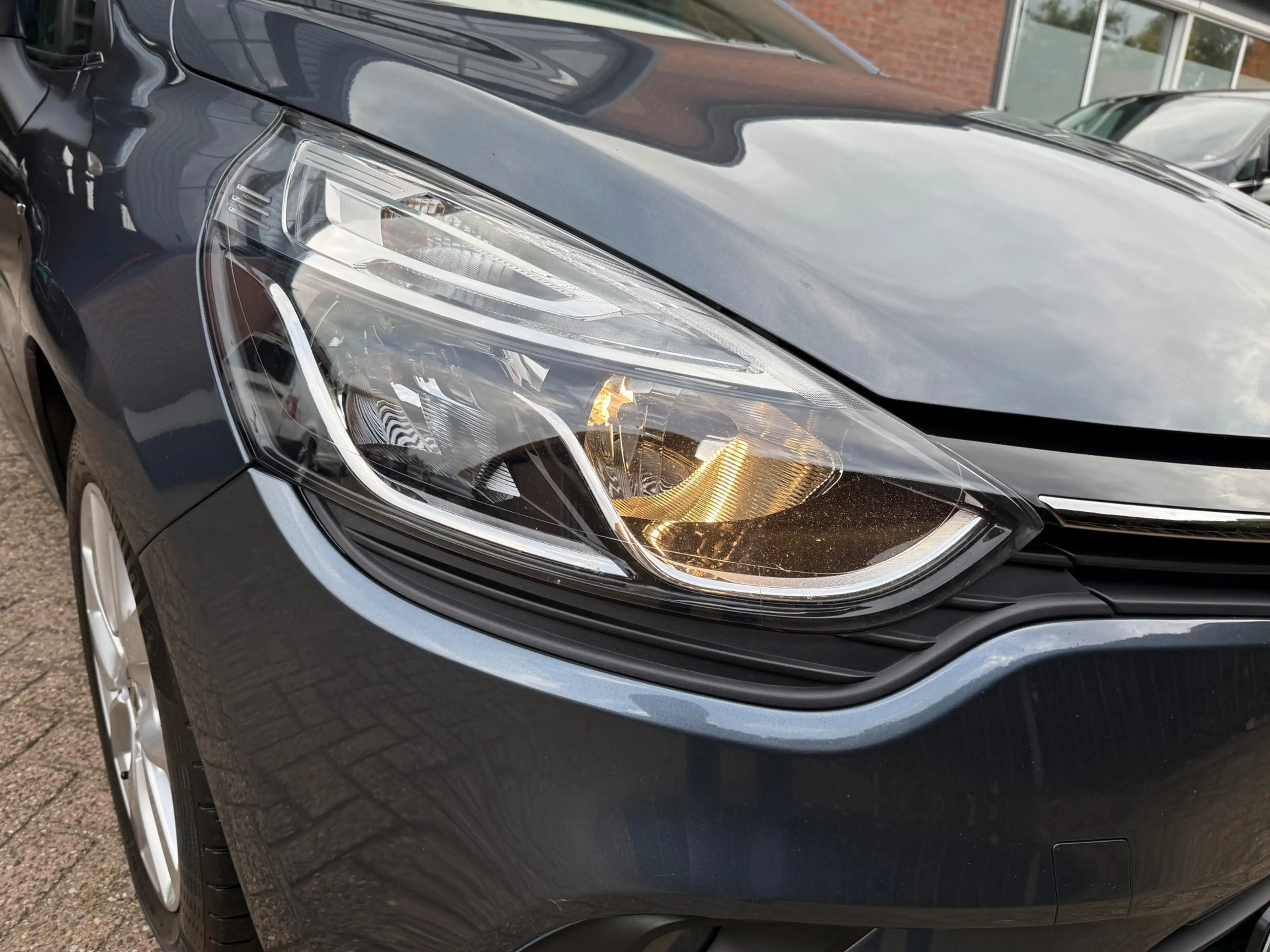 Renault Clio 1.2 Limited|CRUISE/NAVI/PDC/BLEUTOOTH|DBRIEM NW/KM — photo 10
