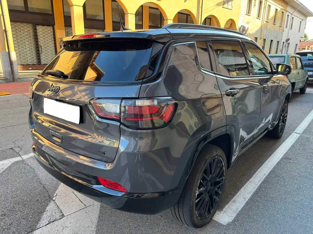 Jeep Compass II 2023 1.3 turbo t4 phev S 4xe auto, миниатюра 3