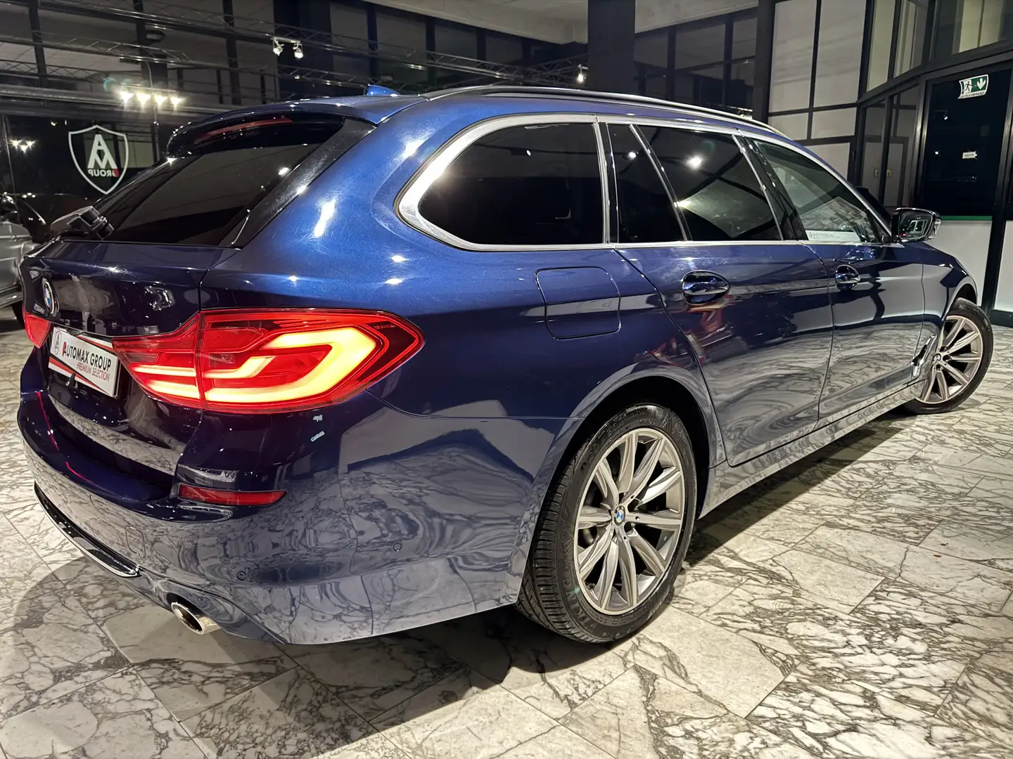 BMW 520 520d Touring xdrive Luxury auto Bleu - 2