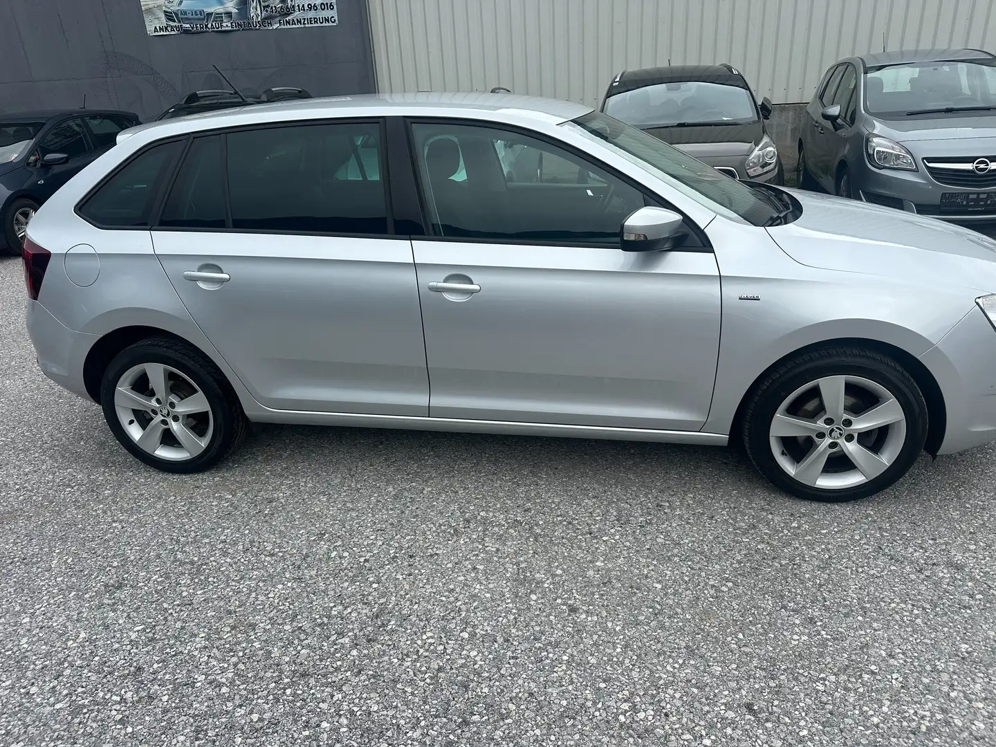 Skoda Rapid/Spaceback 1.4 TDI 90 Ps Grau - 2
