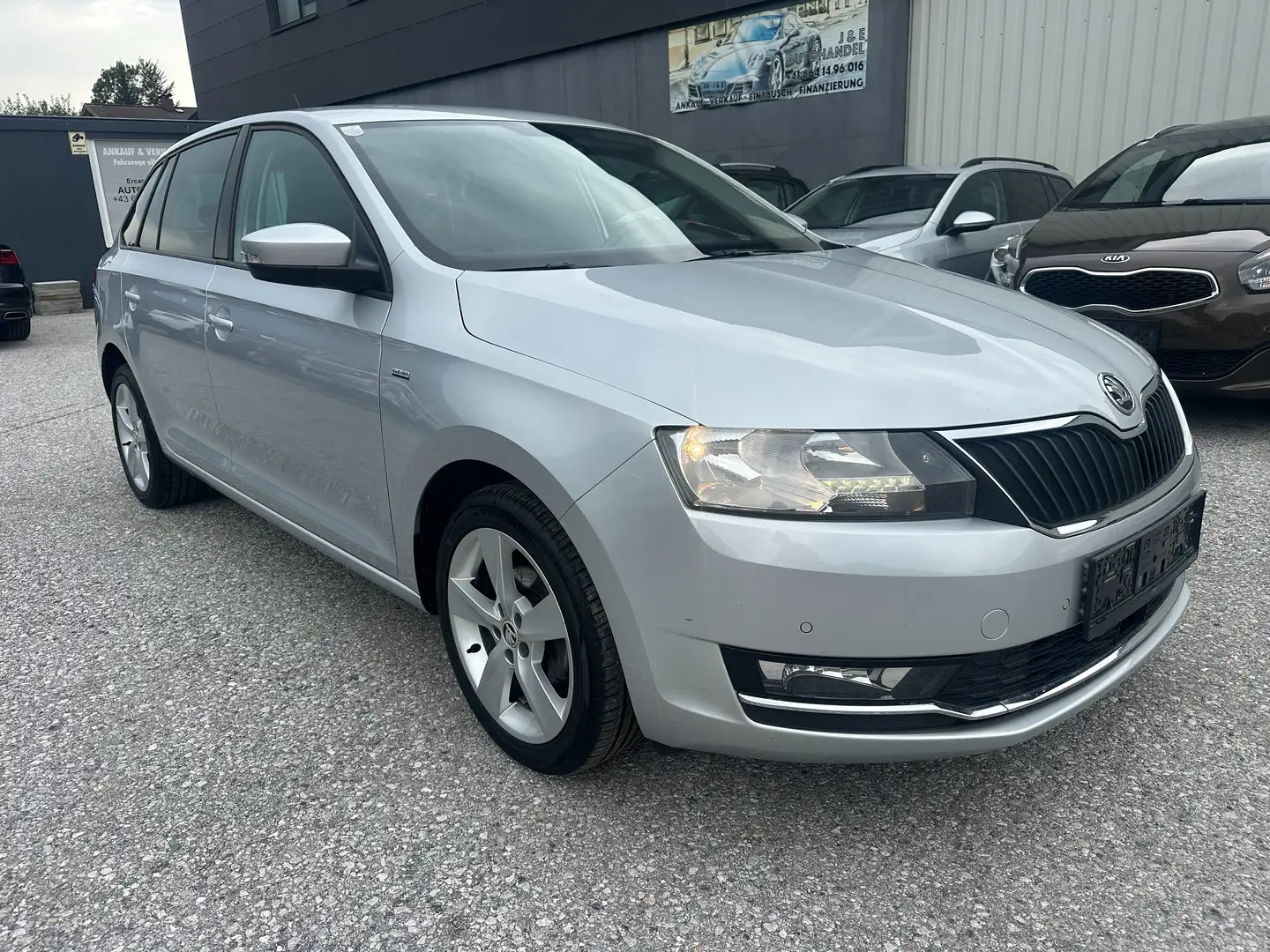 Skoda Rapid/Spaceback 1.4 TDI 90 Ps Grau - 1