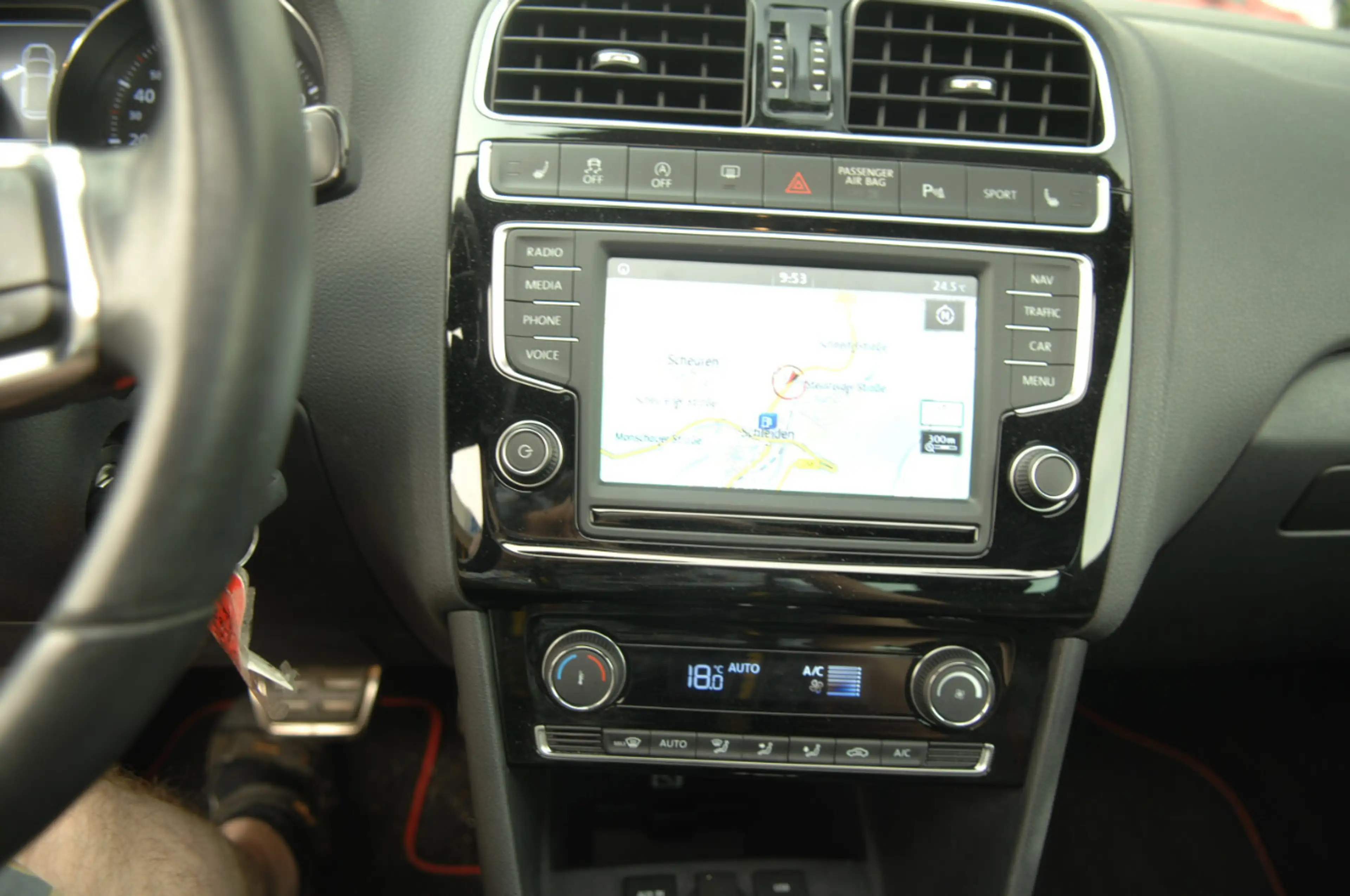Volkswagen Polo GTI GTI Automatik Panoramadach 3-Türer Navi — photo 13