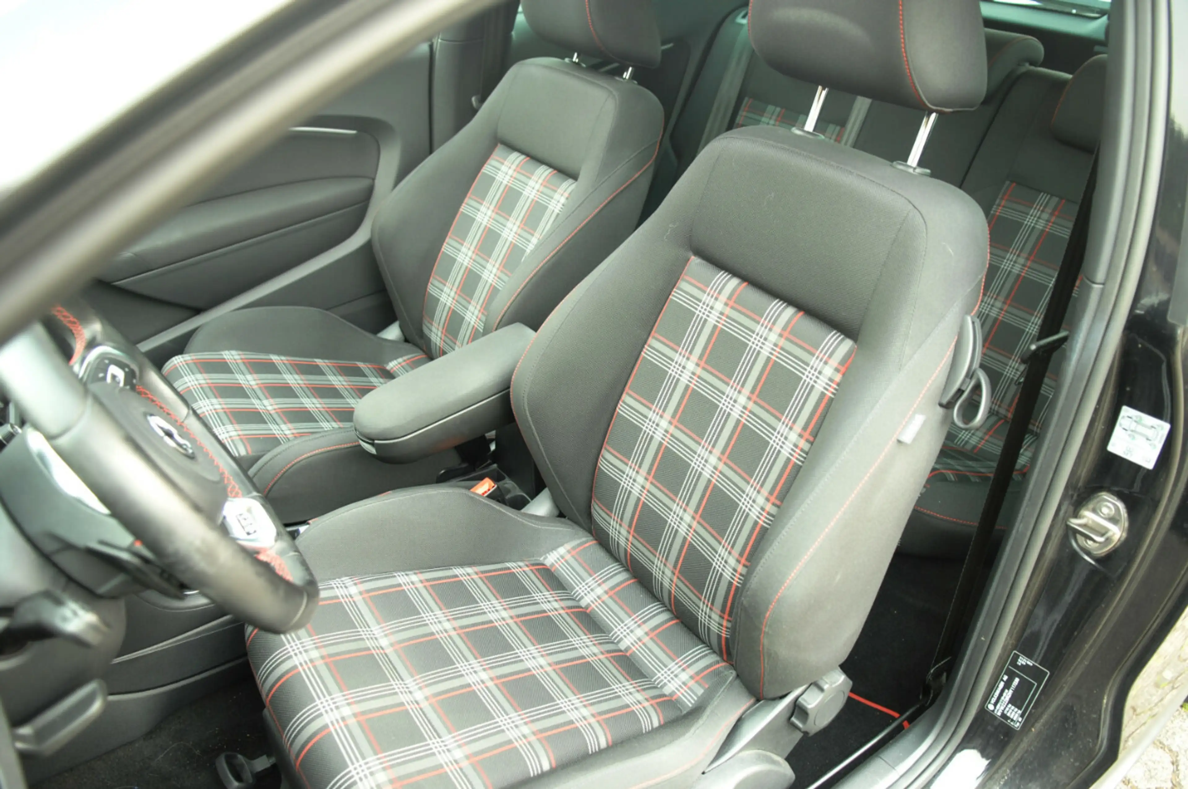 Volkswagen Polo GTI GTI Automatik Panoramadach 3-Türer Navi — photo 10