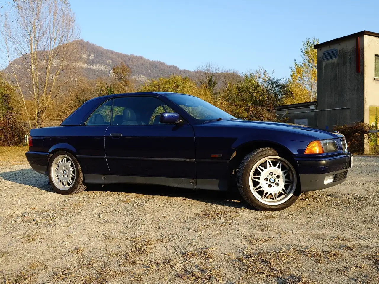 BMW 320i Cabrio c/2airbag, foto 1