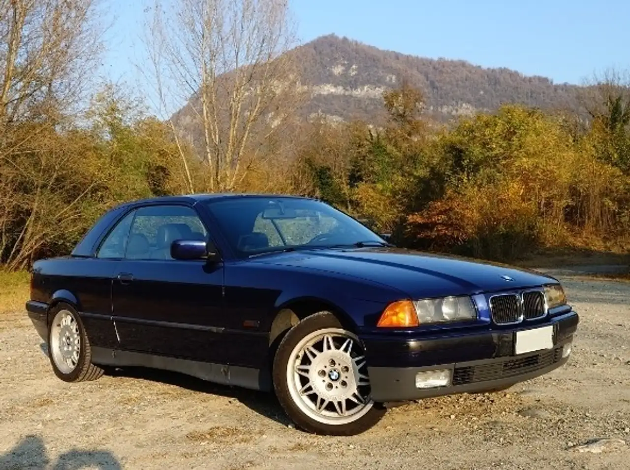 BMW 320i Cabrio c/2airbag, foto 2