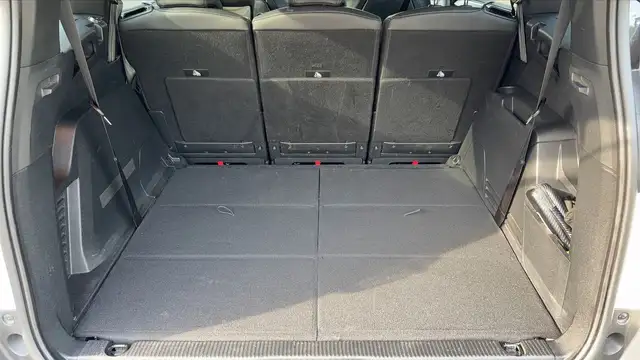 Peugeot 5008 view 14
