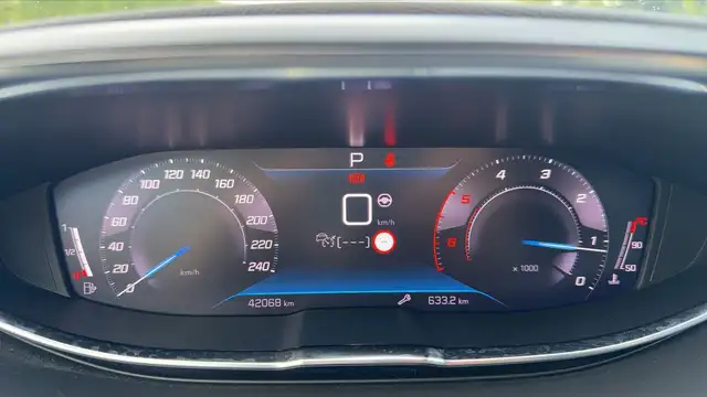 Peugeot 5008 view 12