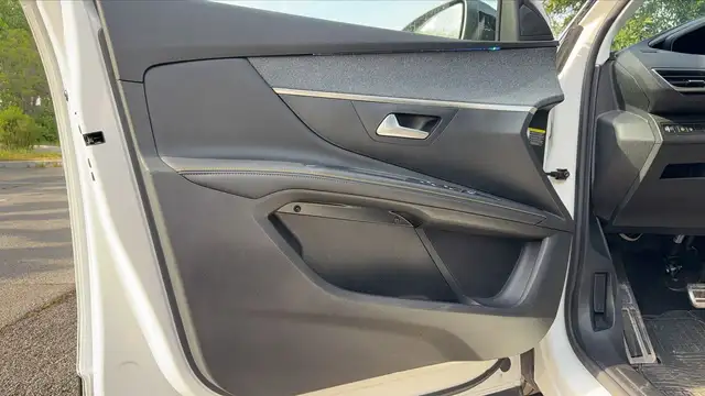 Peugeot 5008 view 7