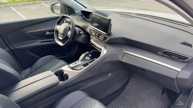 Peugeot 5008 view 10