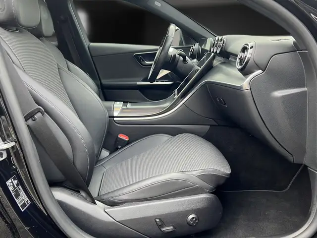 Mercedes-Benz C-Class view 15
