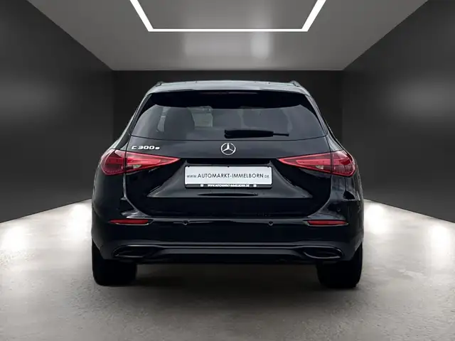 Mercedes-Benz C-Class view 10
