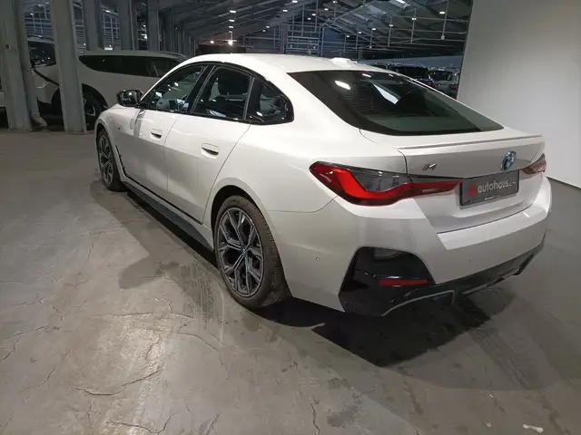 BMW I4 view 4