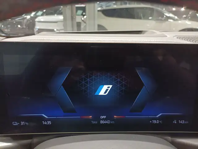BMW I4 view 7