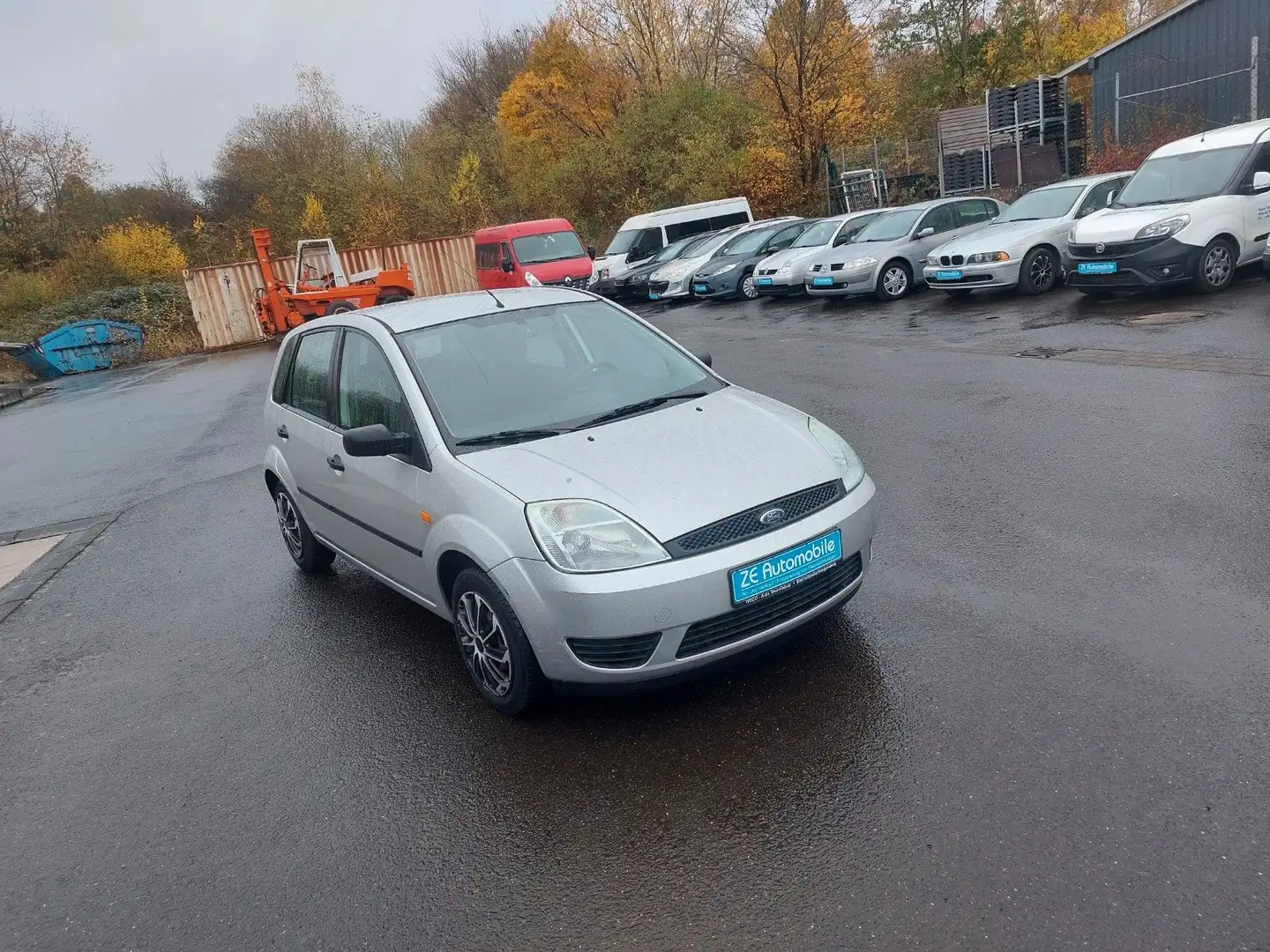 Ford Fiesta Viva X Plateado - 2