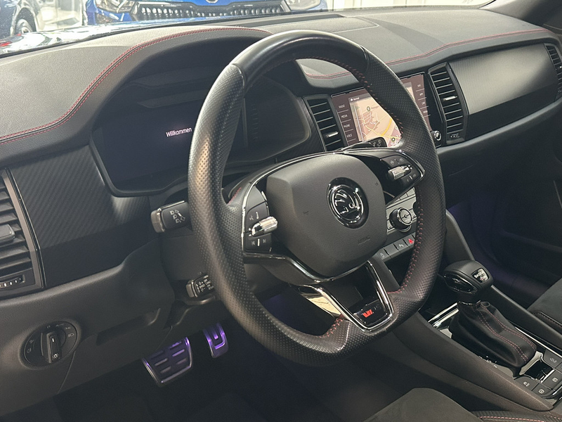 Skoda Kodiaq 2.0 TSI DSg RS 4x4 NAVI ACC MATRIX-LED — photo 13