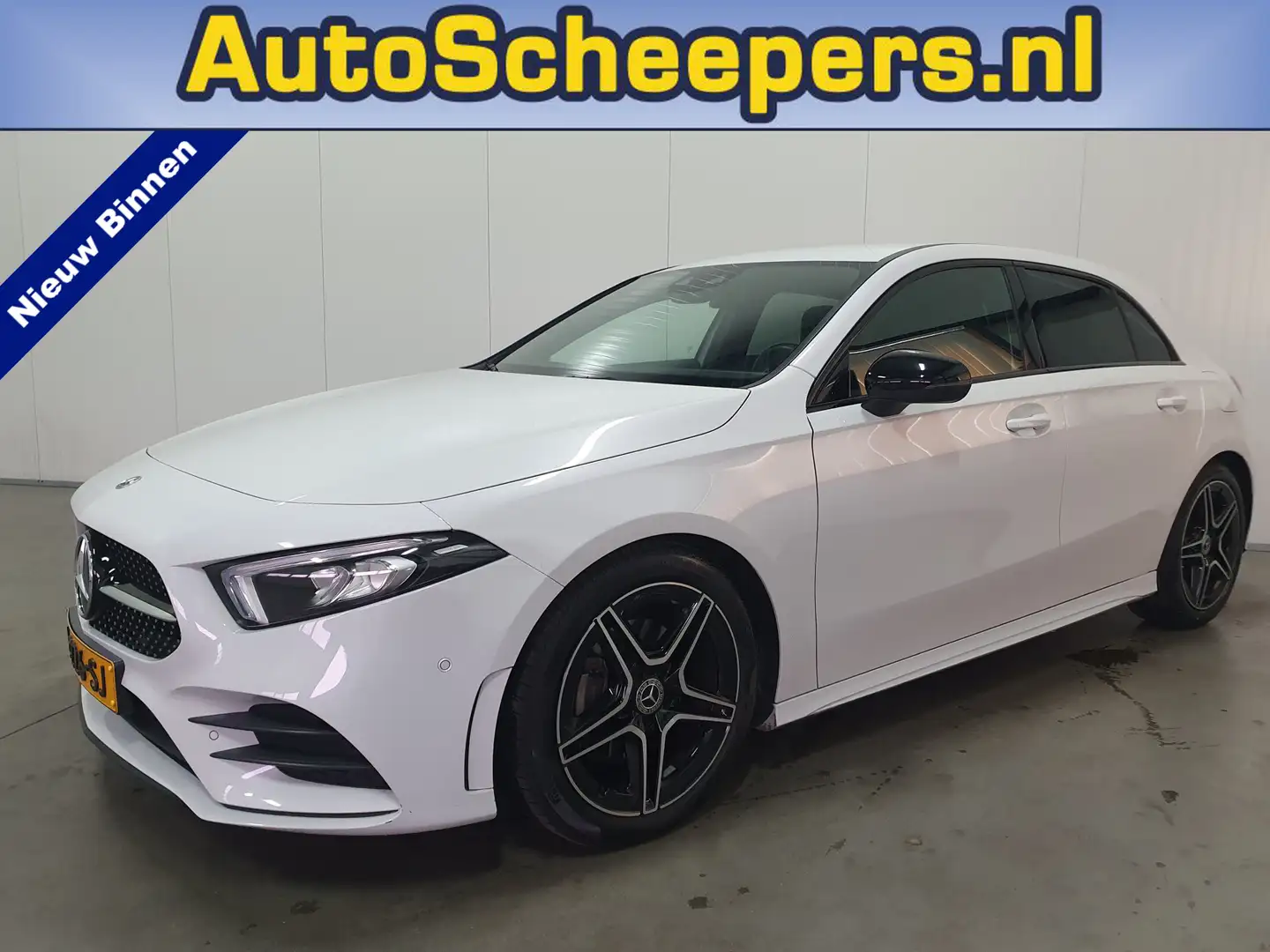 Mercedes-Benz A 180 Business Solution AMG CAMERA/PDC/NAVI/CRUISE/AIRCO Bianco - 1