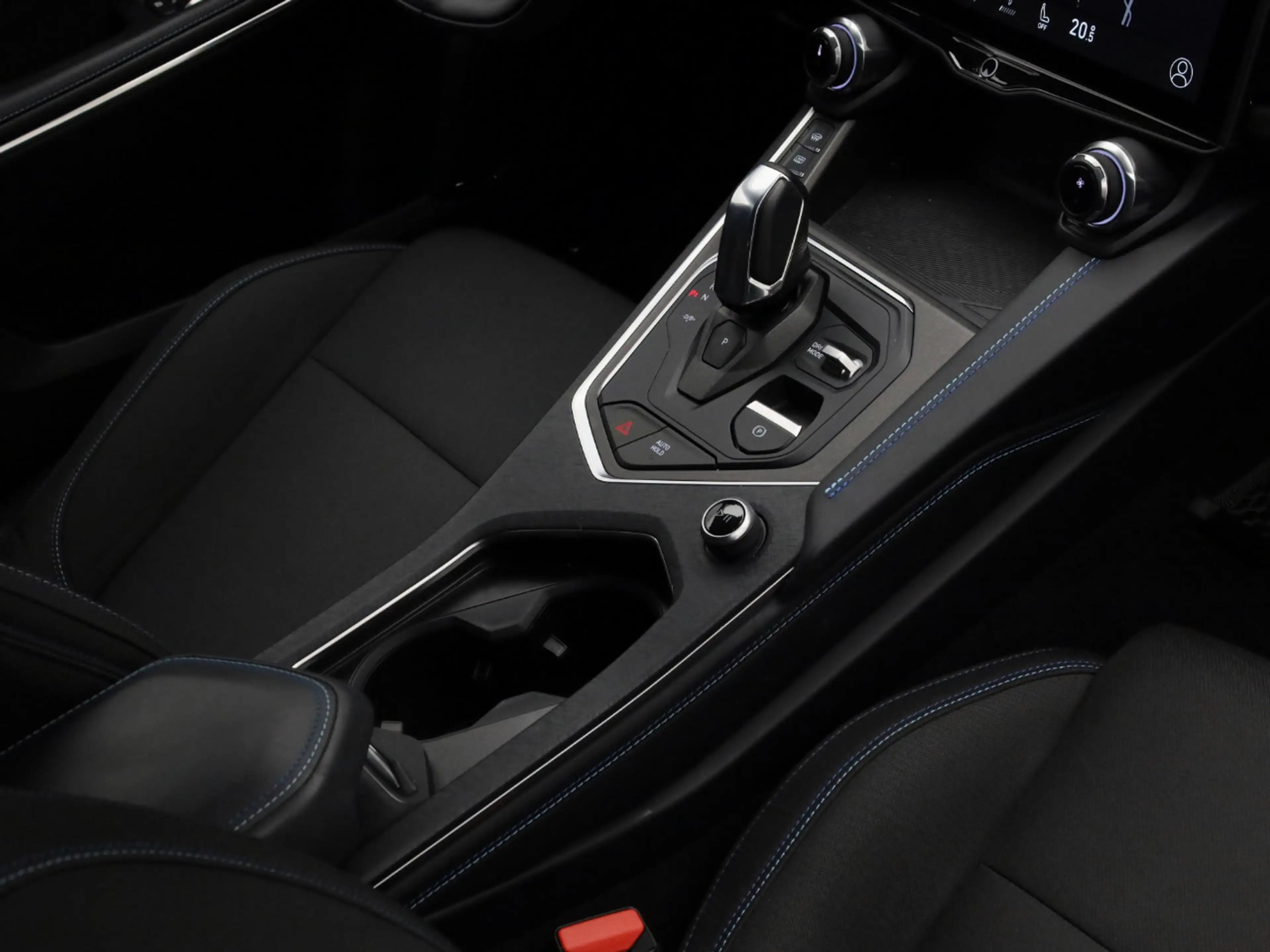 Lynk & Co 01 1.5 MY22 – 261 pk, PHEV en bomvol luxe! — photo 19