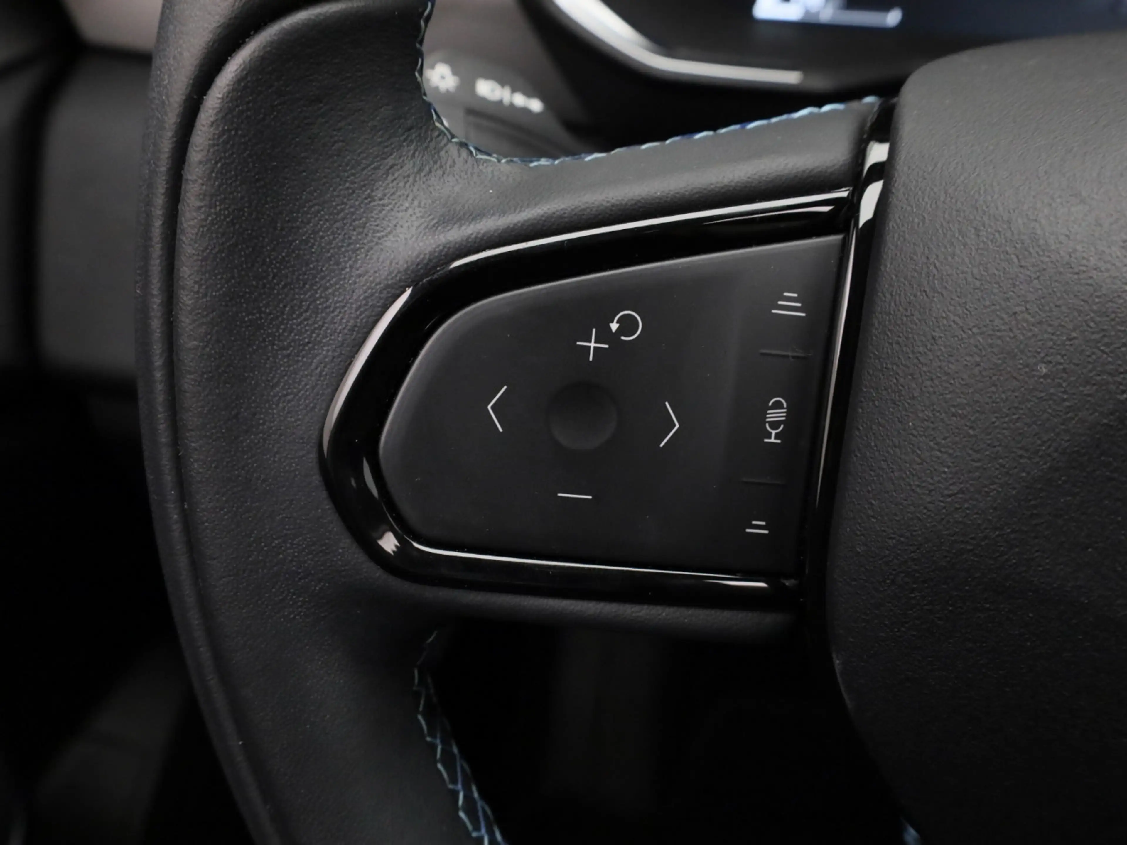 Lynk & Co 01 1.5 MY22 – 261 pk, PHEV en bomvol luxe! — photo 36