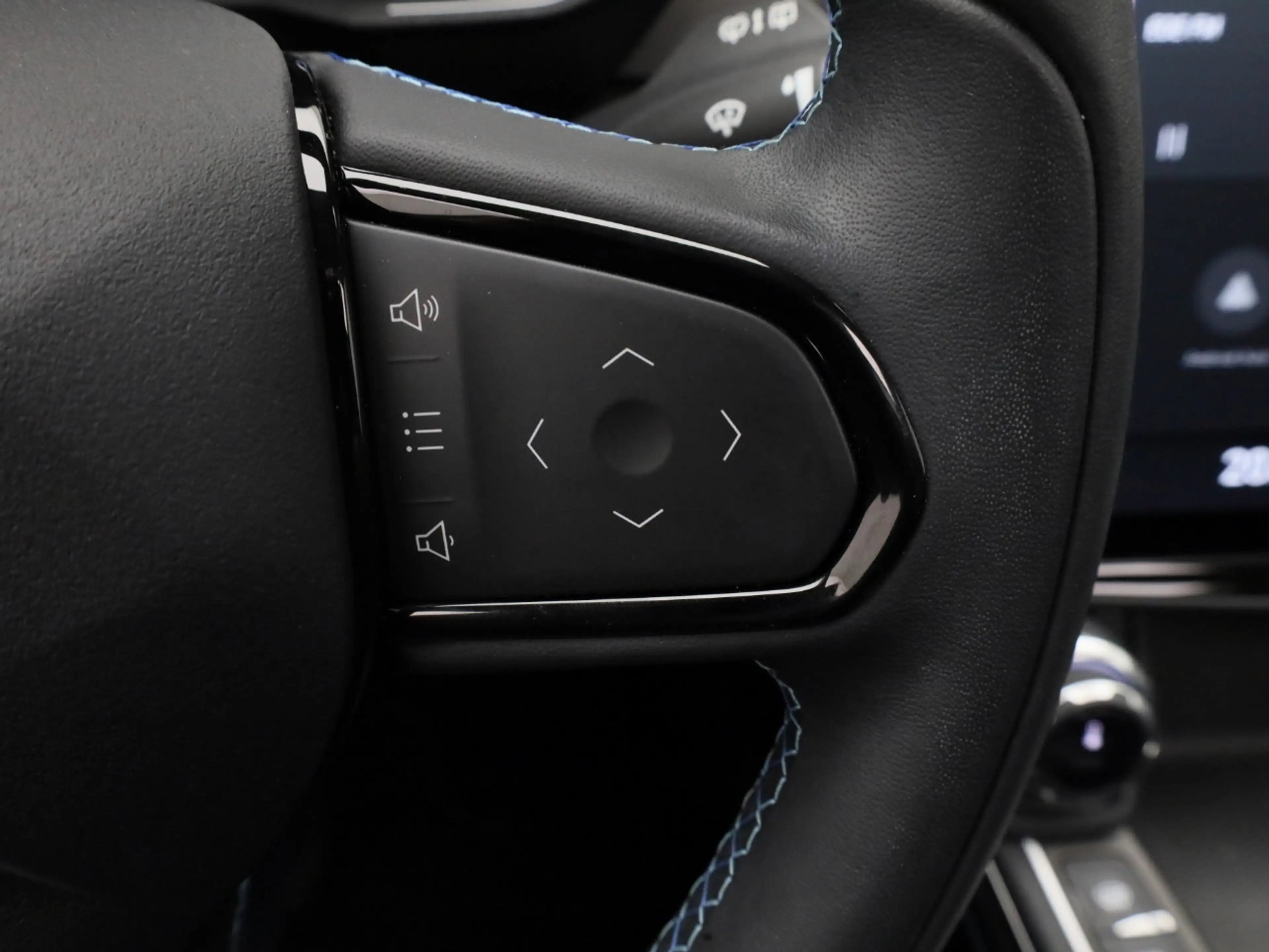 Lynk & Co 01 1.5 MY22 – 261 pk, PHEV en bomvol luxe! — photo 37