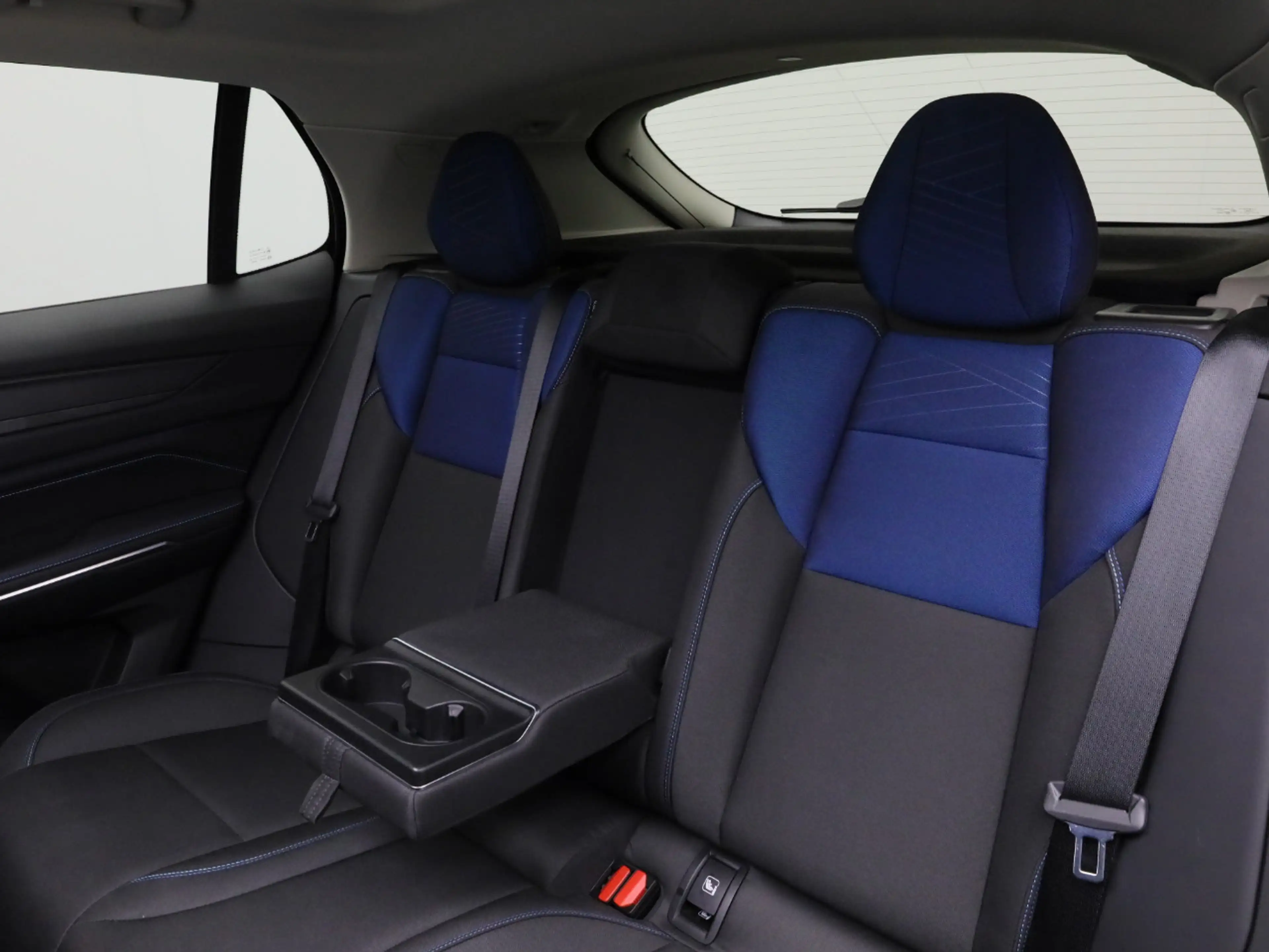 Lynk & Co 01 1.5 MY22 – 261 pk, PHEV en bomvol luxe! — photo 28