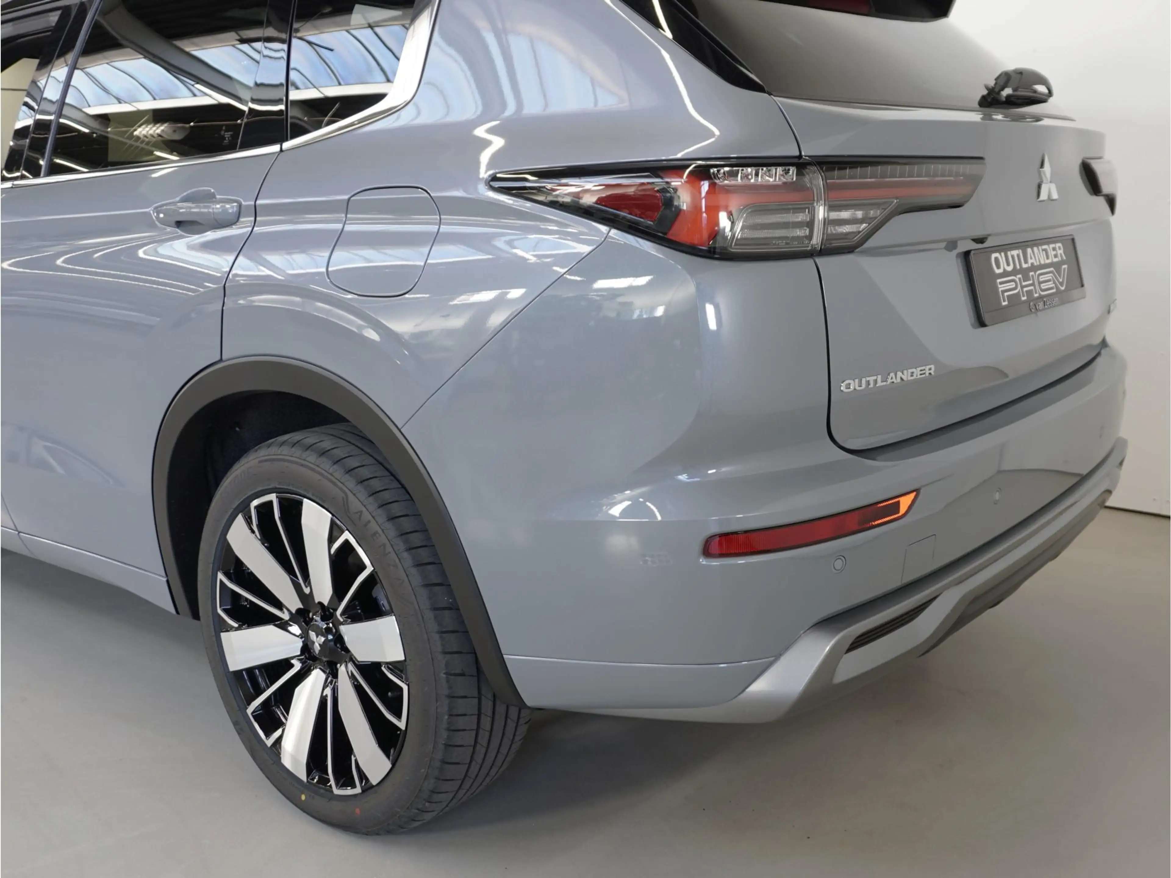 Mitsubishi Outlander 2.4 PHEV Instyle+ | Actieprijs | Uit voorraad leve — photo 4