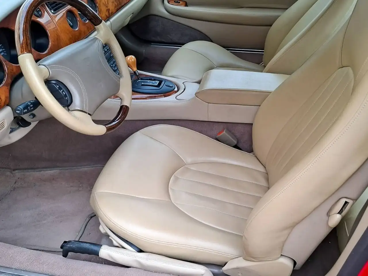 Jaguar XK8 4.0i V8, foto 6
