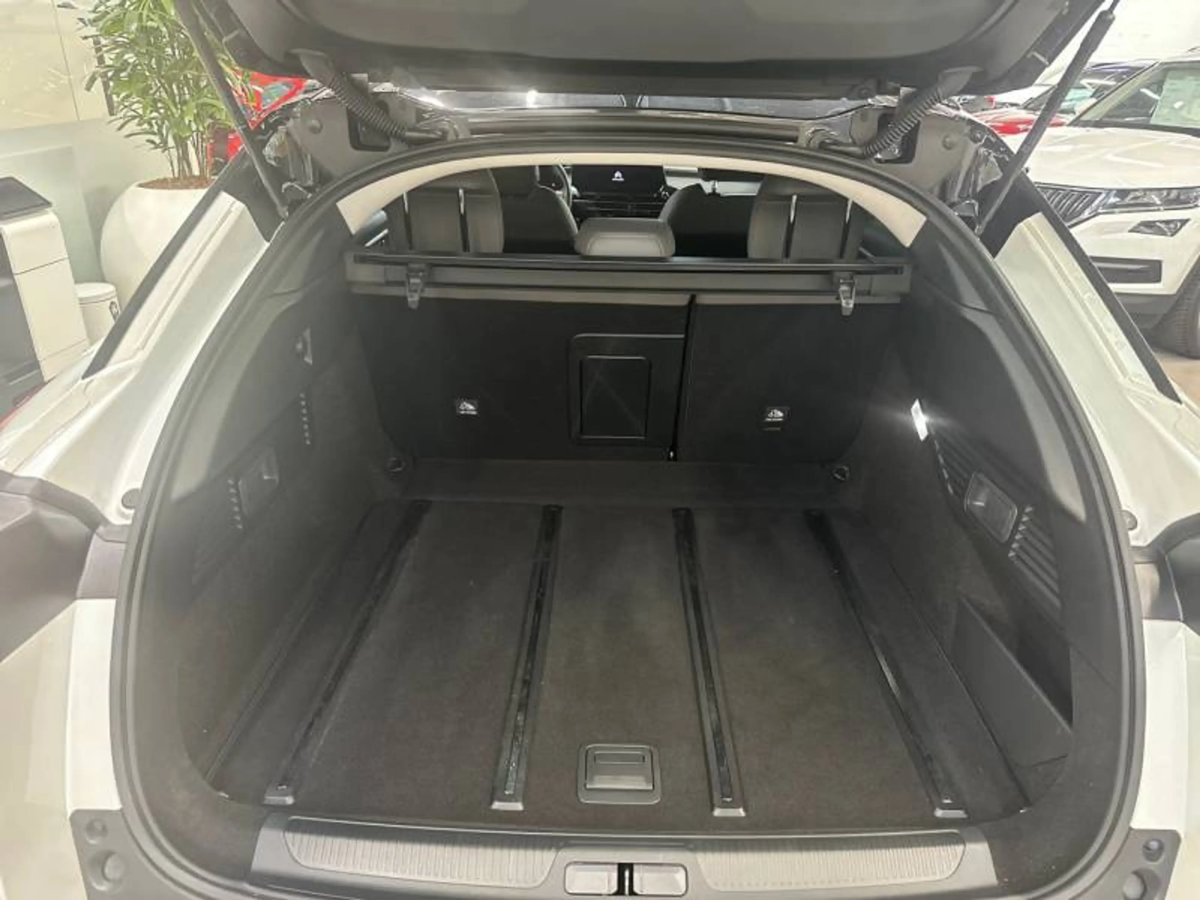 Citroen C5 X 1 1.2 PureTech 130 S&S EAT8 Shine — photo 6