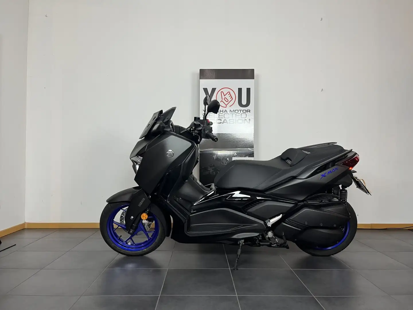 Yamaha X-Max 300 - 1