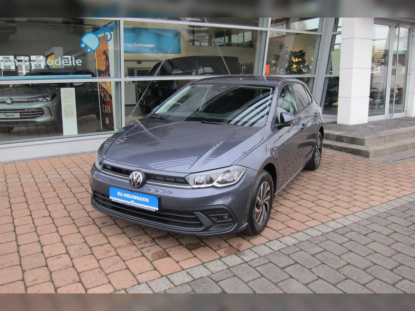 Volkswagen Polo VI Life 1.0 TSI *LED,Alu,SHZ* Grau - 2