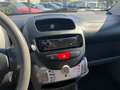 Peugeot 107 Junior 1,0 12V Weiß - thumbnail 9