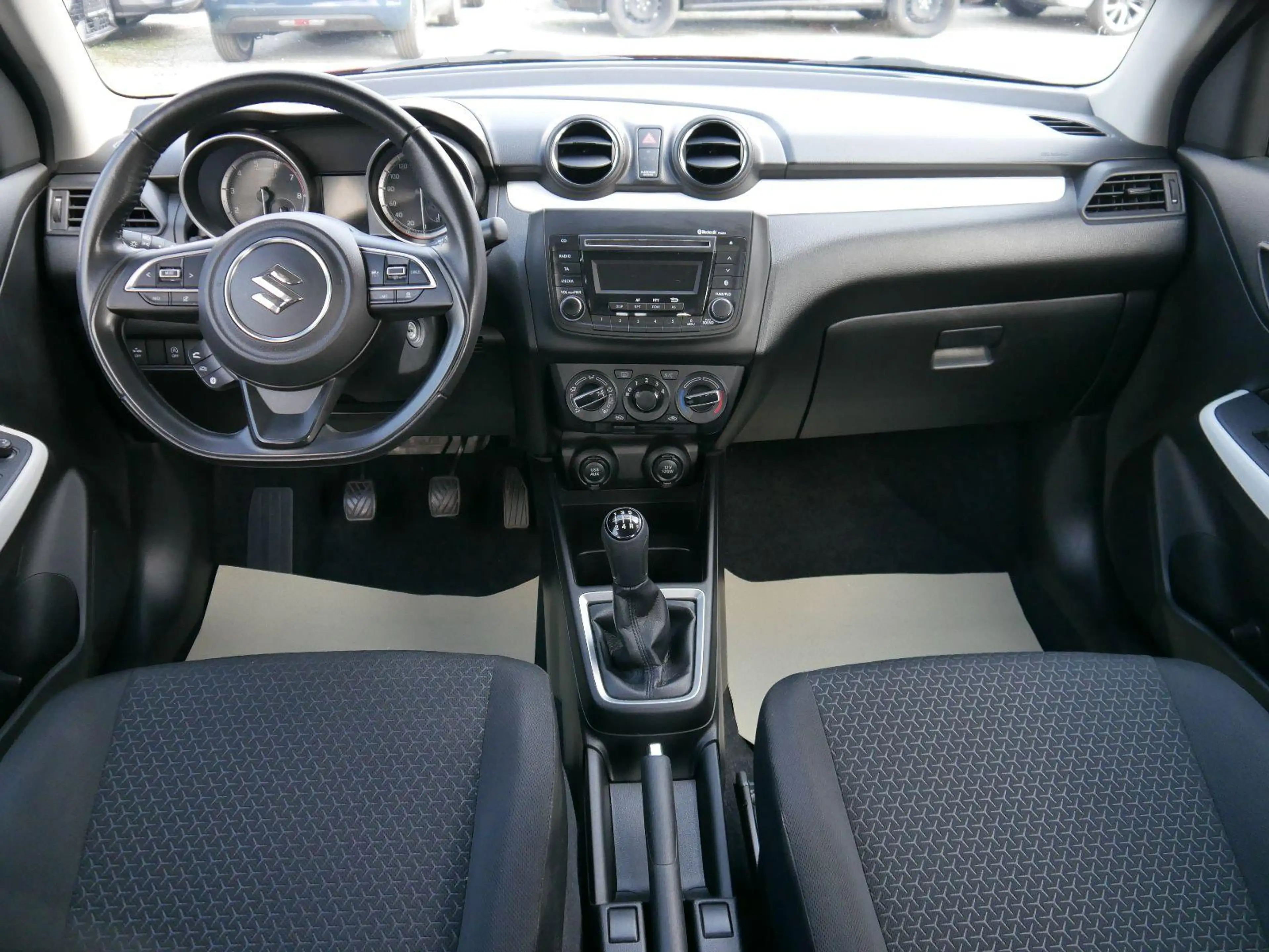 Suzuki Swift 1.2 Dualjet Hybrid CLUB * TEMPOMAT * KLIMA * START — photo 11