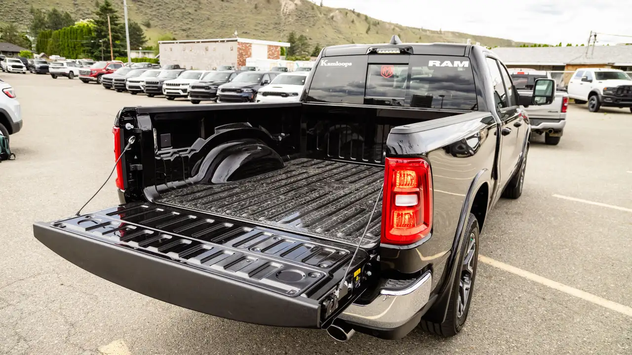 RAM 1500 снимка RAM 1500