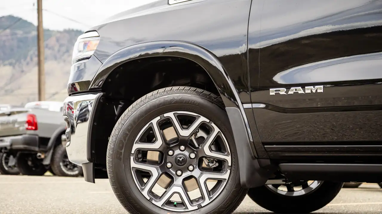 RAM 1500 снимка RAM 1500