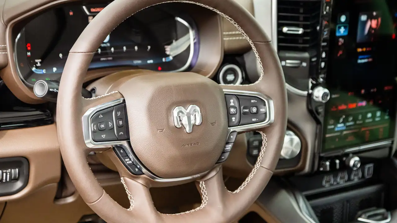 RAM 1500 снимка RAM 1500