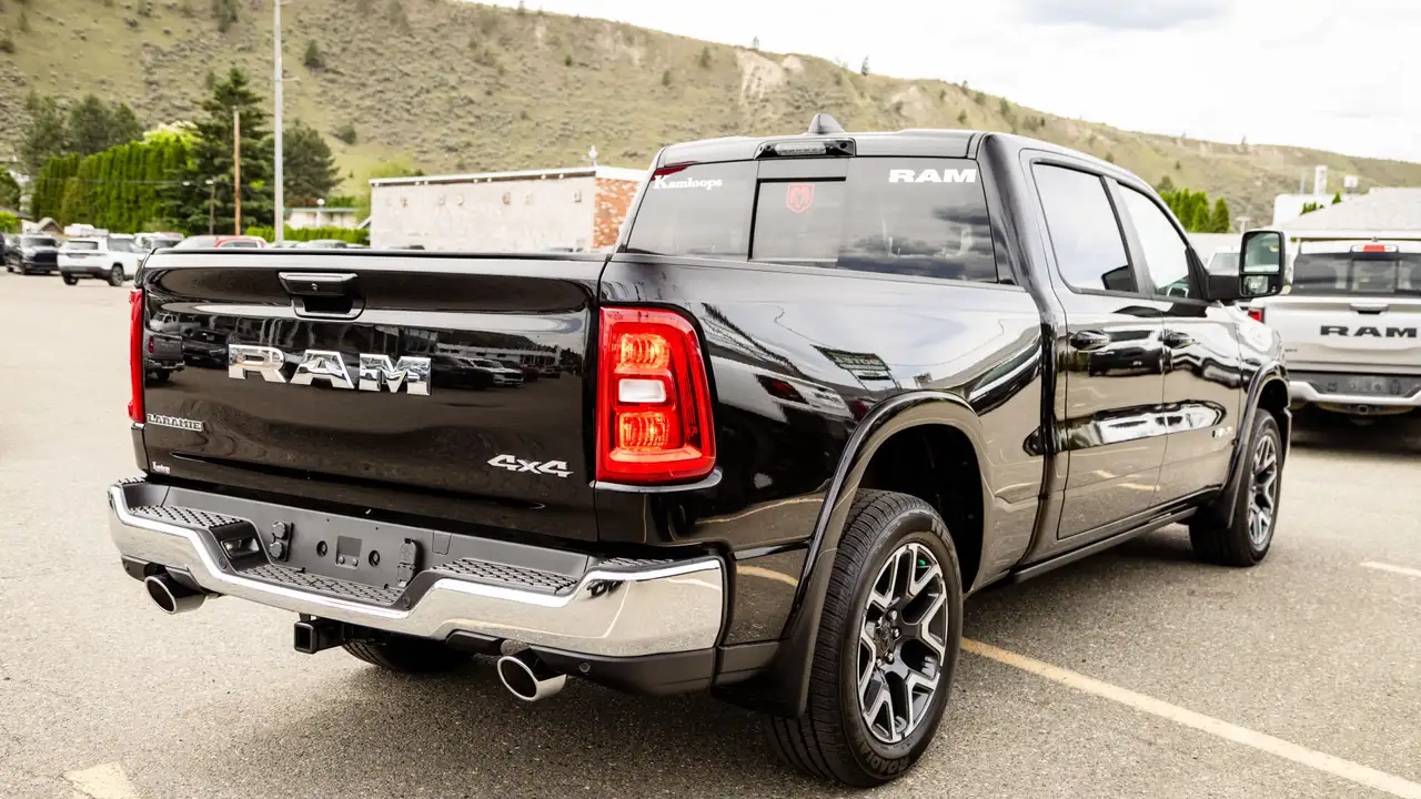 RAM 1500 снимка RAM 1500