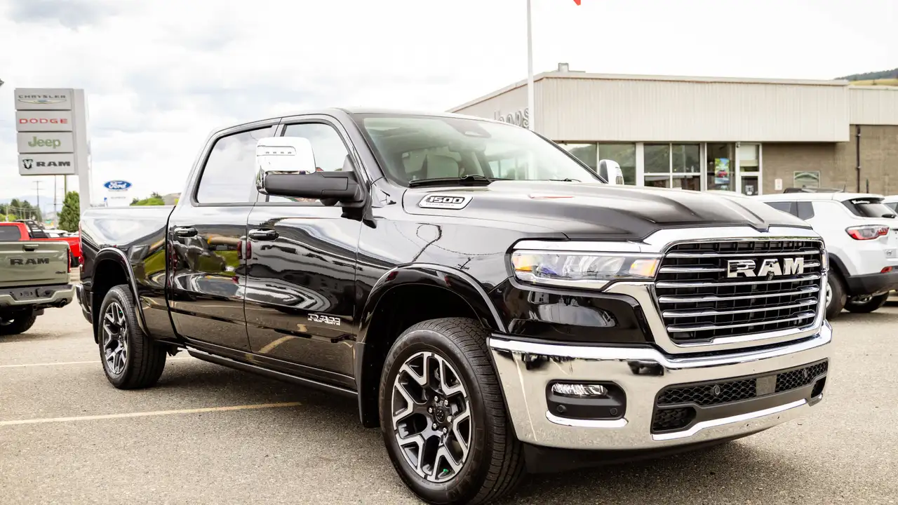 RAM 1500 снимка RAM 1500
