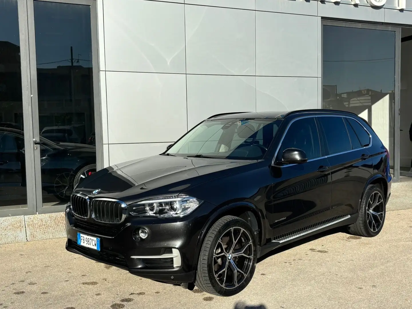 BMW X5 xdrive25d 218cv auto Fekete - 1