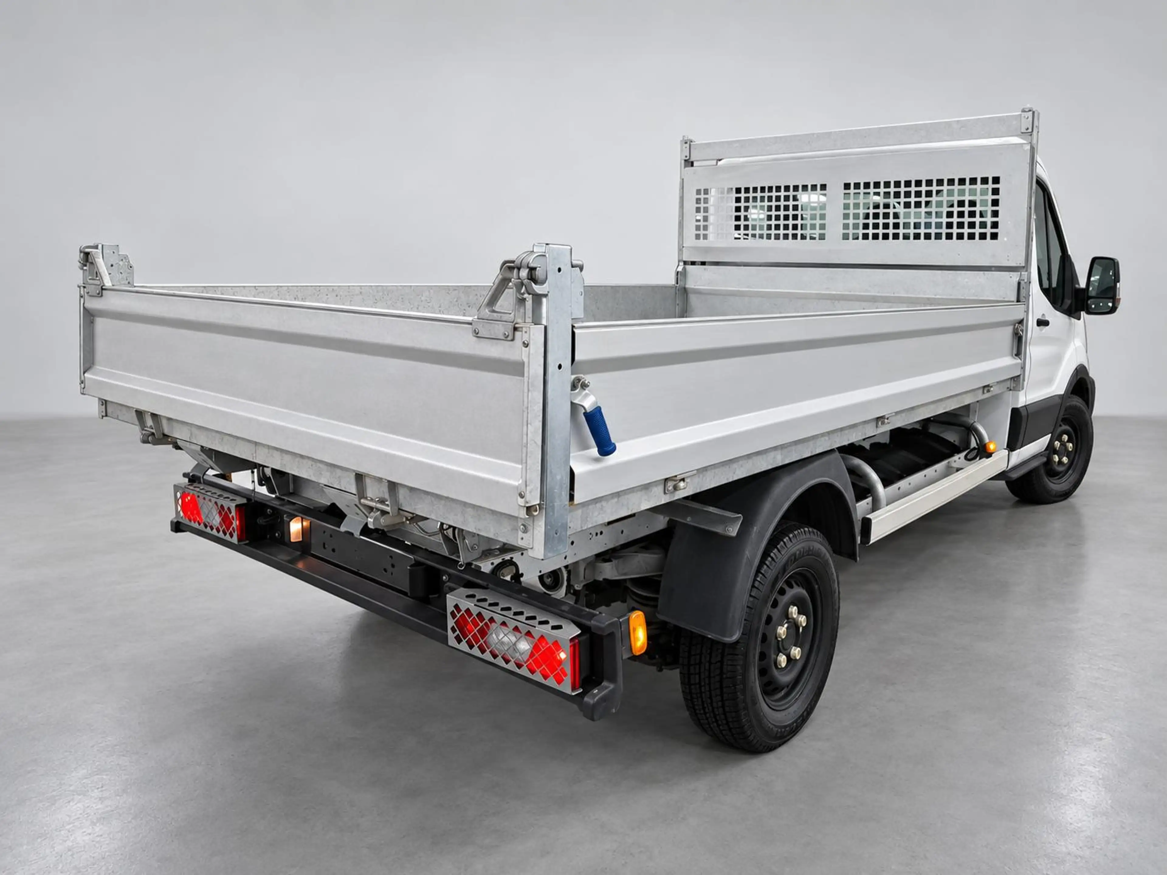 Ford E-Transit 350 L3H1 Trend 68 kWh KIPPER TIPPER ELECTRISCH — photo 2