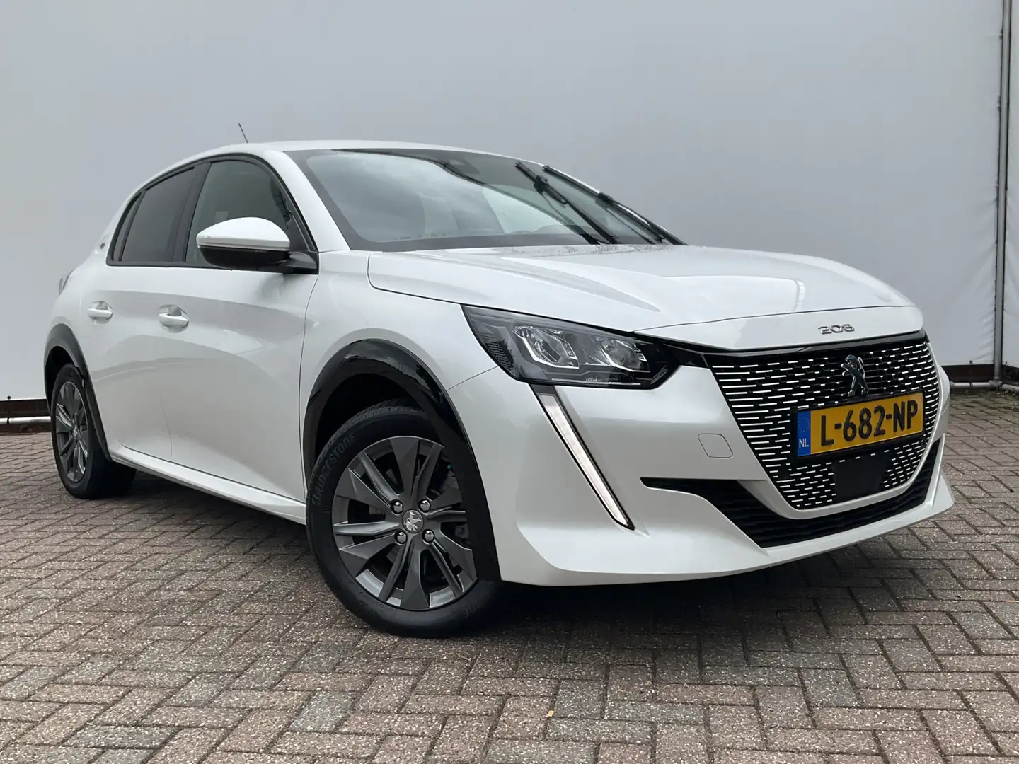 Peugeot e-208 EV Allure 50 kWh Apple Camera Carplay Orig.NL Blanc - 1