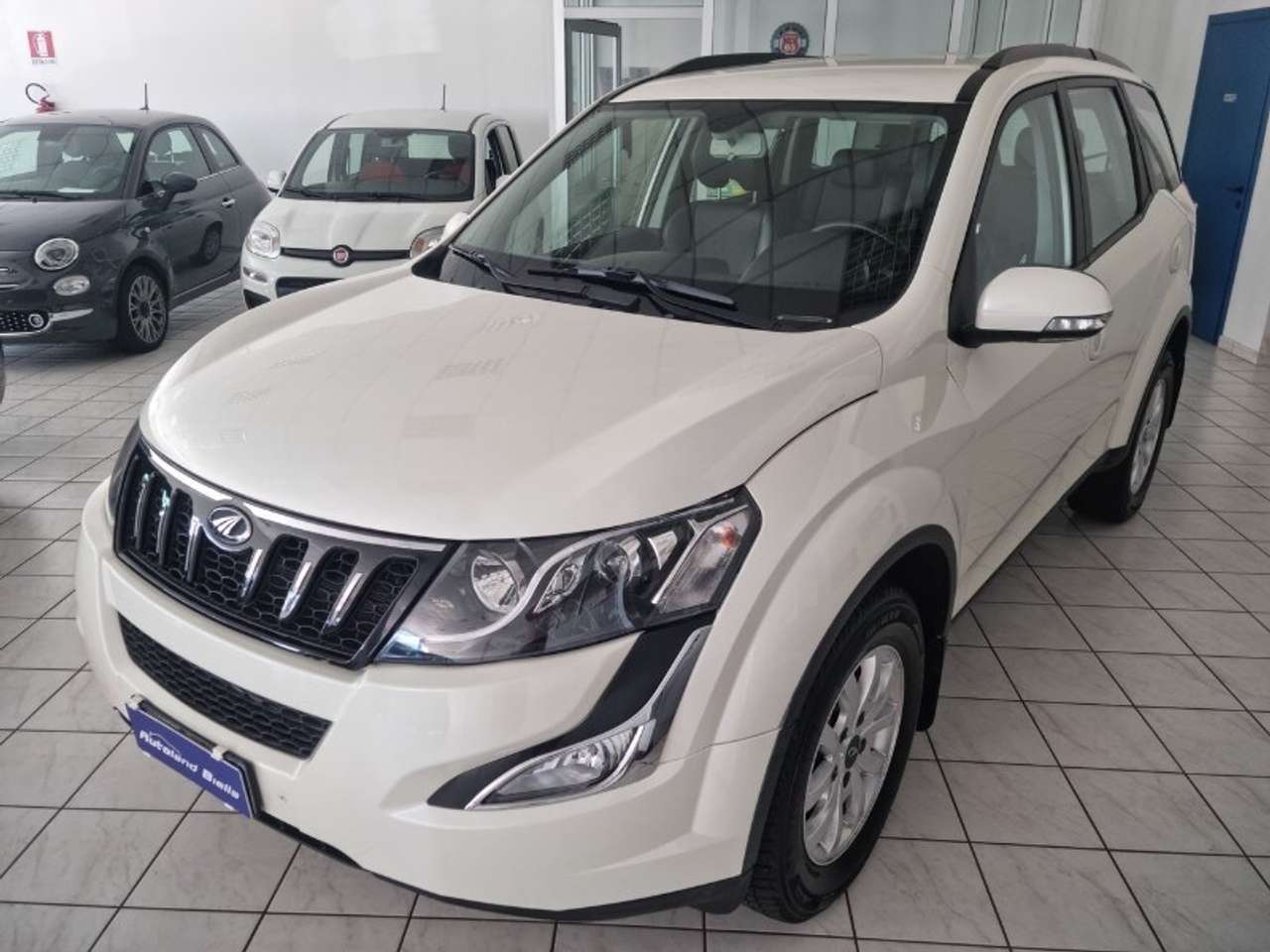 Mahindra XUV500 XUV500 2.2 16V AWD W10