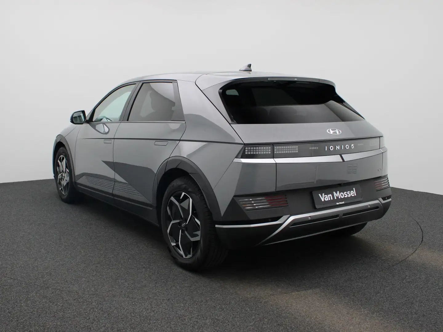 Hyundai IONIQ 5 73kWh Core Camera| Elektrische zetels| Apple carpl Grijs - 2