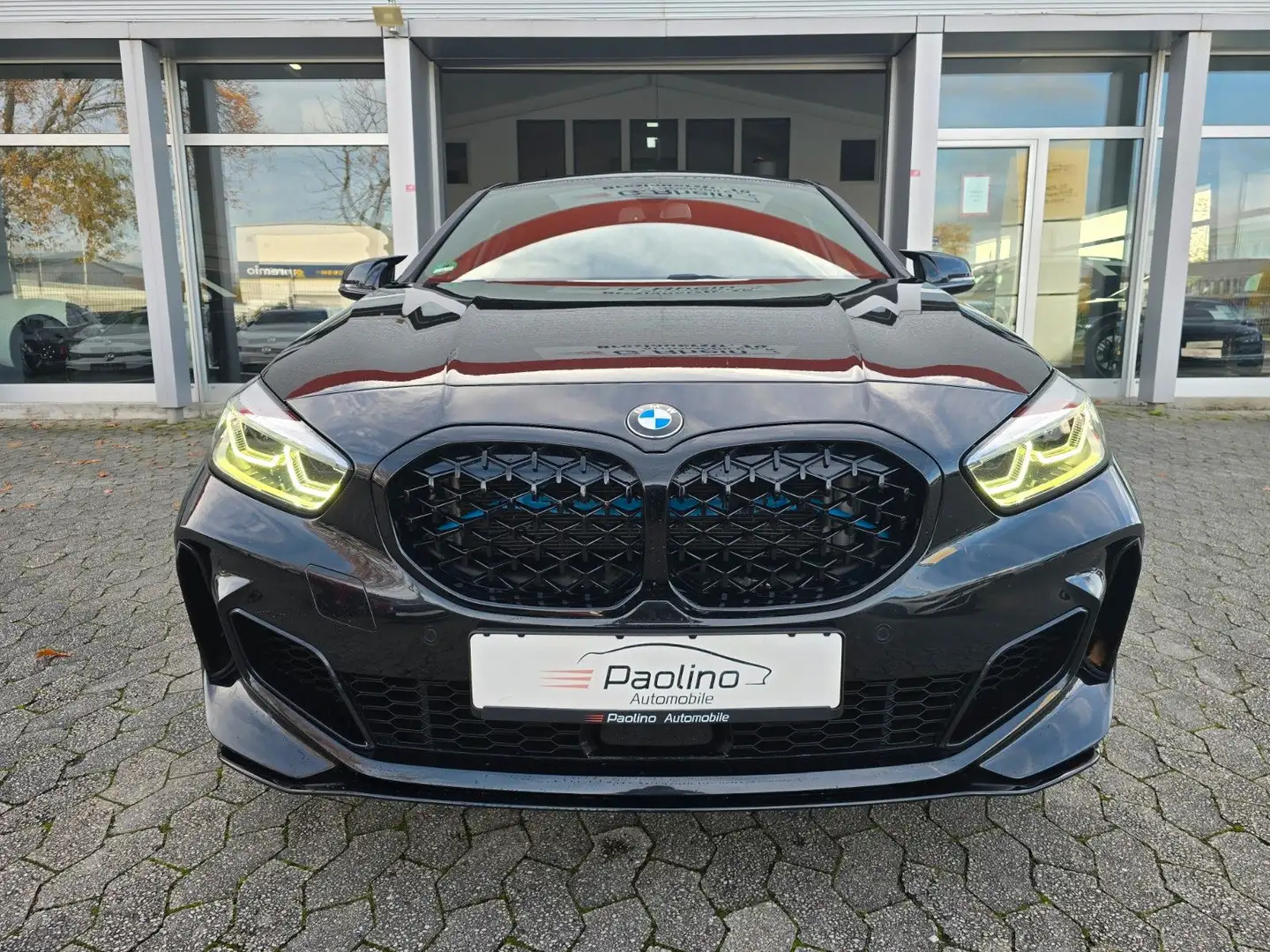 BMW 135 i xDrive *Panorama*HUD*19 Zoll* Schwarz - 2