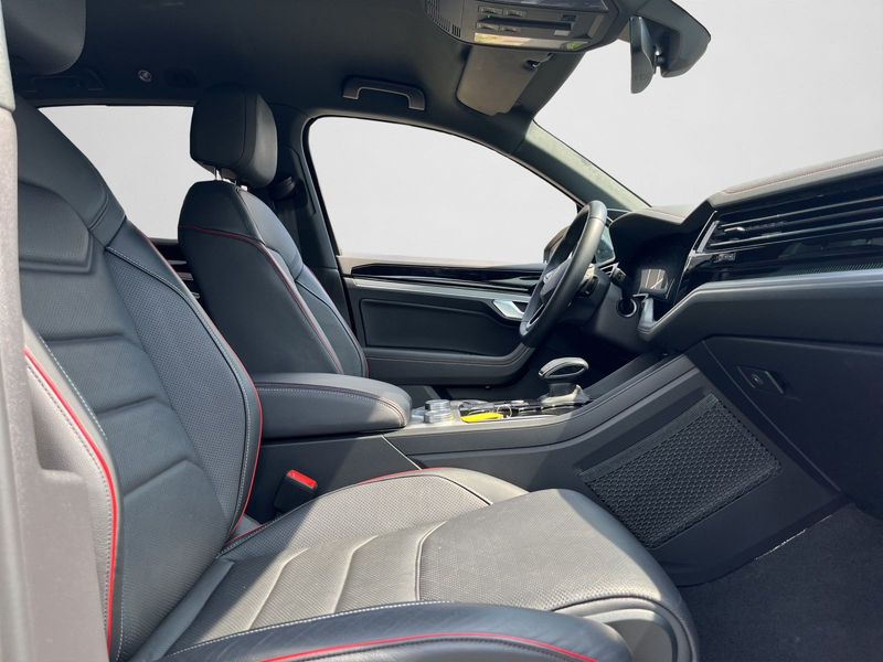 Volkswagen Touareg Elegance EDITION 20 R-Line 3,0 V6 TDI 4M — photo 5
