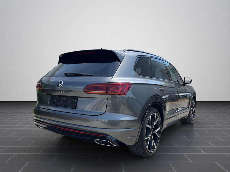 Volkswagen Touareg Elegance EDITION 20 R-Line 3,0 V6 TDI 4M — photo 3
