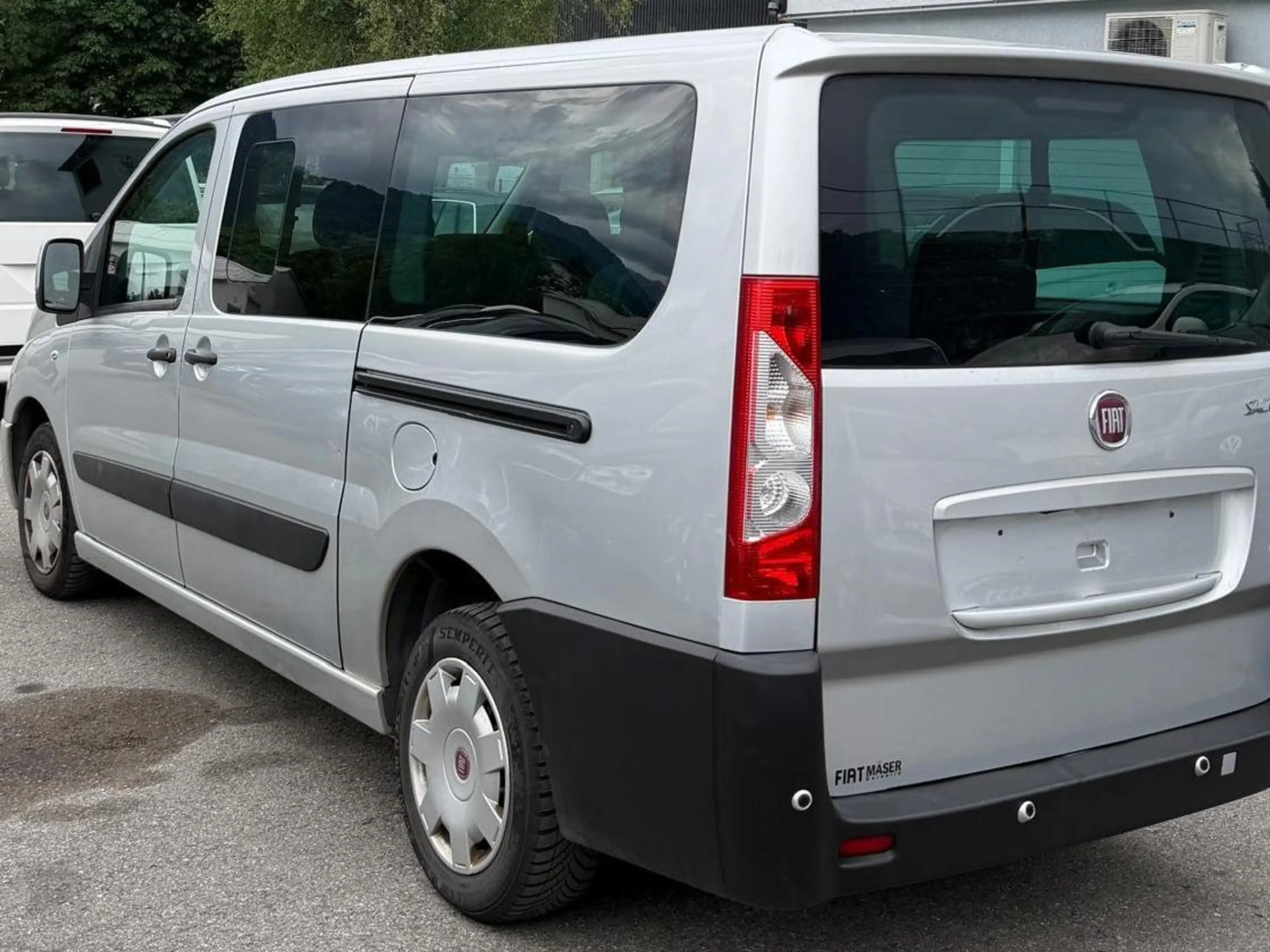 Fiat Scudo Panorama Family L2H1 130 Multijet (5 Sitze) — photo 6
