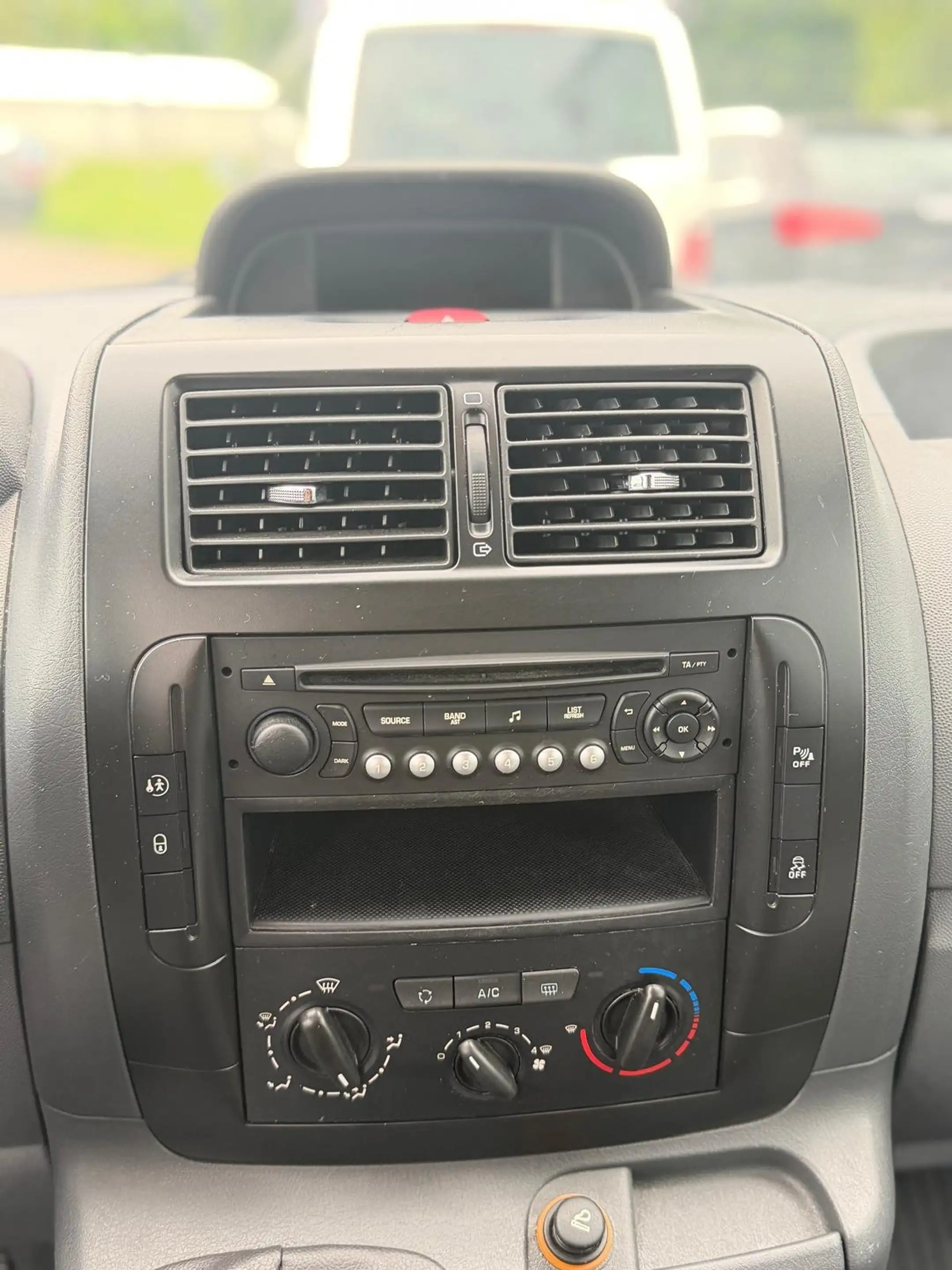 Fiat Scudo Panorama Family L2H1 130 Multijet (5 Sitze) — photo 13